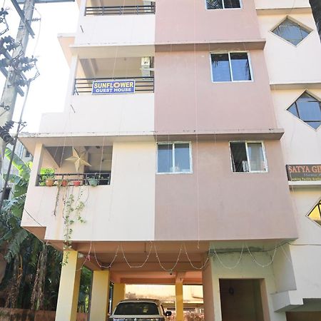 Sunflower Guest House Guwahati Bagian luar foto