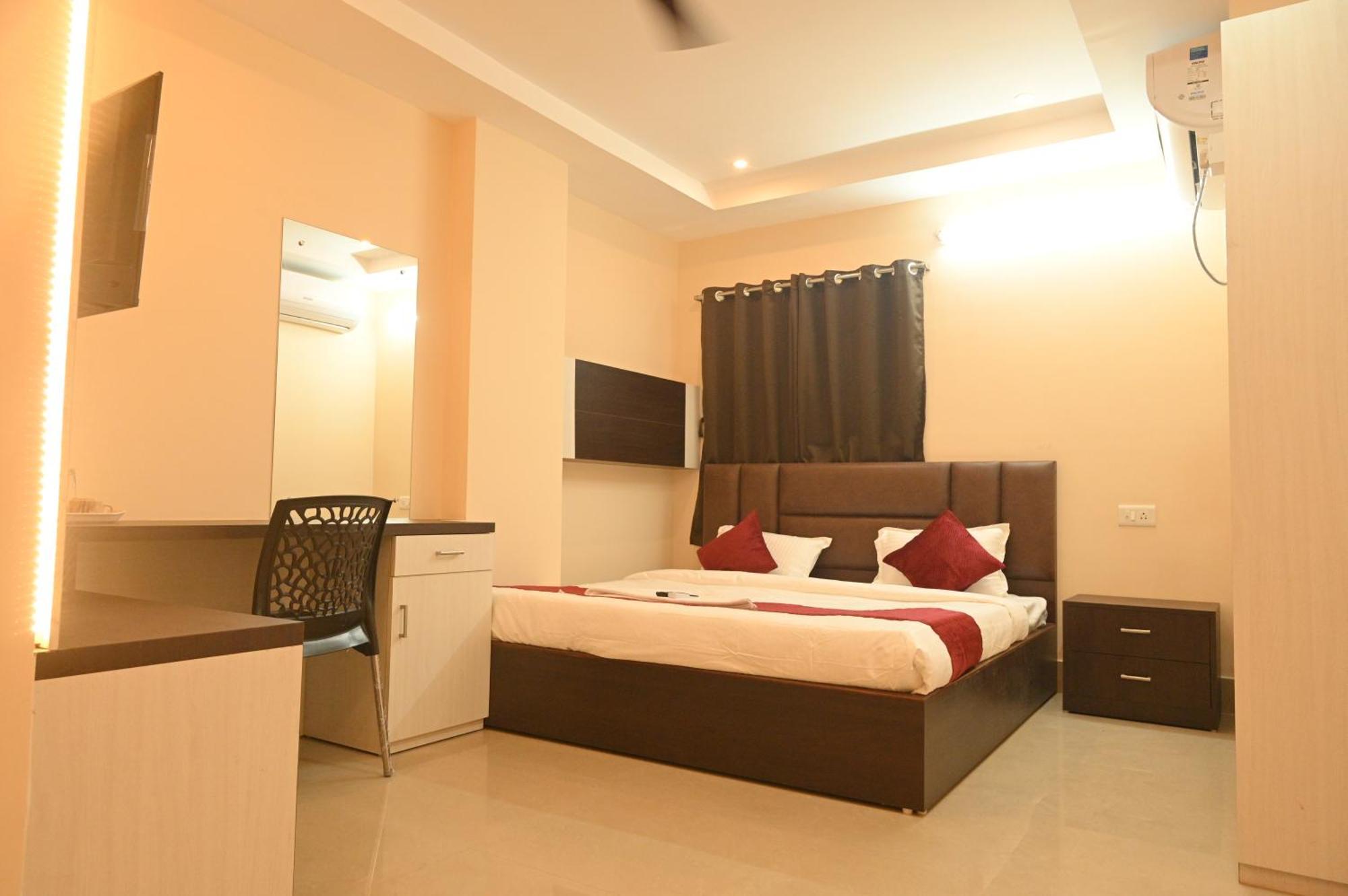 Sunflower Guest House Guwahati Bagian luar foto