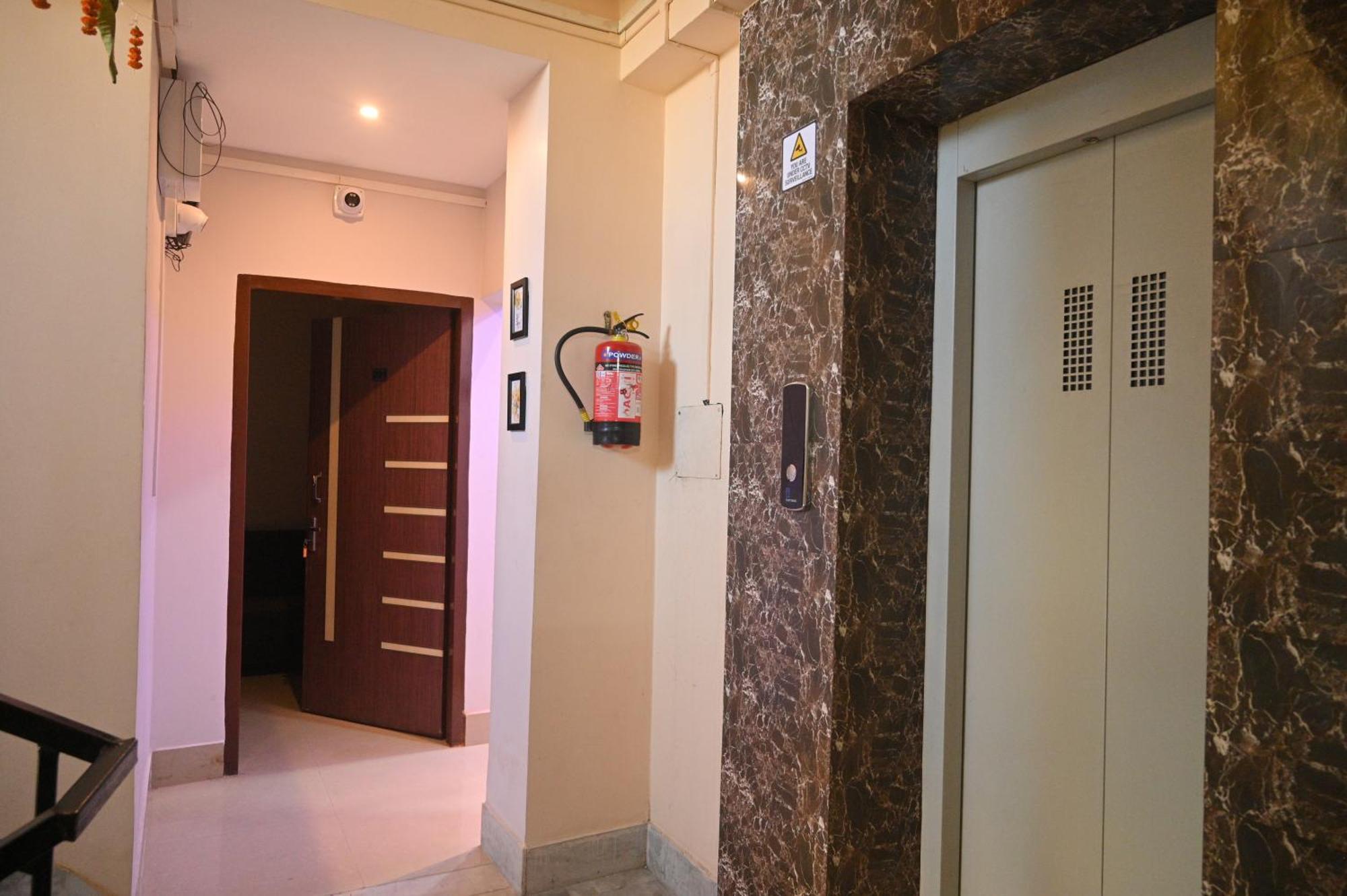 Sunflower Guest House Guwahati Bagian luar foto